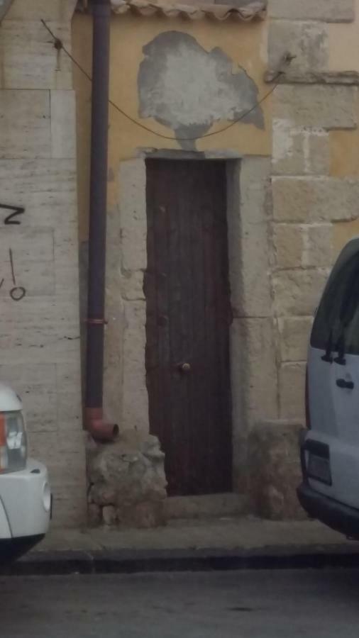 شقة La Casa Dei Gatti سيراكوزا المظهر الخارجي الصورة